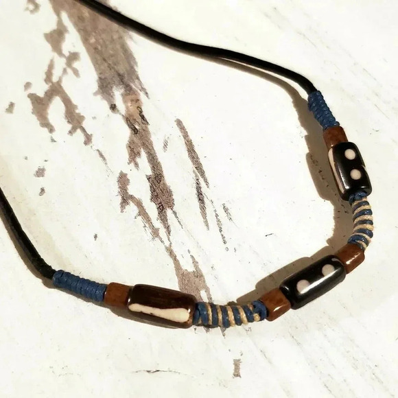 Handcrafted India Tribal Black Brown Cream Blue Yak Bone Leather Necklace - Picture 3 of 5
